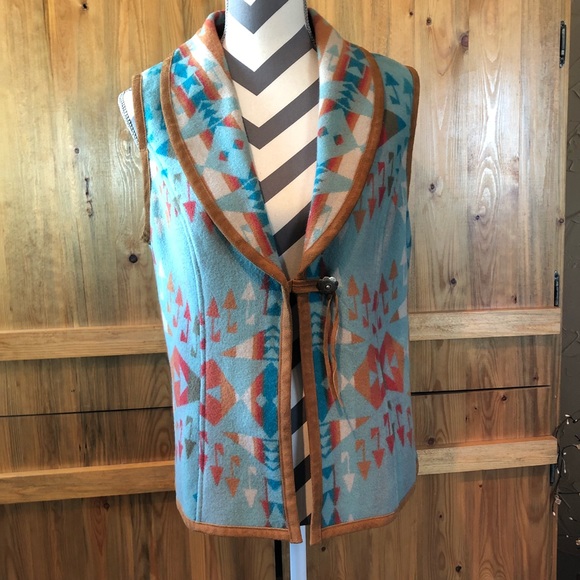 Pendleton Jackets & Blazers - ♥️ PENDLETON Aztec Native Vest GORGEOUS Never Worn
